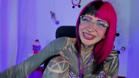 Snapshot of nicki_1 chatting on November 27, 2025, 6:48 am Help me reach 100 thumbs up online show from November 27, 2025, 6:48 am