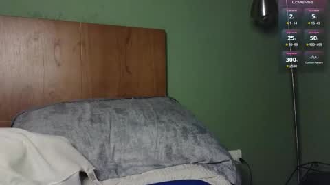 Nicolas              online show from November 8, 2025, 10:52 pm