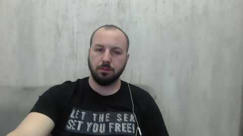 Julian online show from March 11, 2026, 11:22 pm