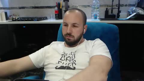 Julian online show from March 27, 2026, 10:20 pm