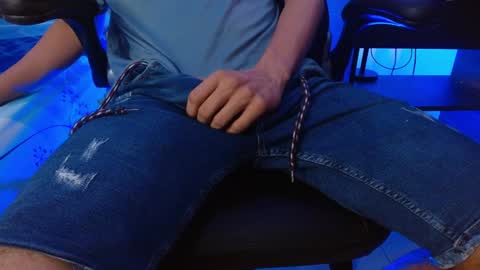 Snapshot of nickolas_moon chatting on December 29, 2024, 1:13 am Nickolas Muoz online show from December 29, 2024, 1:13 am