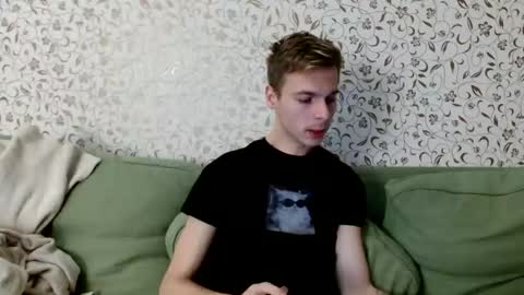 Snapshot of nicksuper8 chatting on December 2, 2024, 5:48 am Nick online show from December 2, 2024, 5:48 am