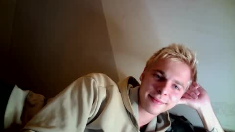 Snapshot of nicksuper8 chatting on October 30, 2025, 11:05 pm Nick online show from October 30, 2025, 11:05 pm