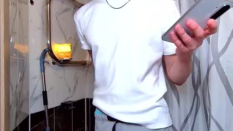 Nico online show from February 15, 2026, 9:41 am