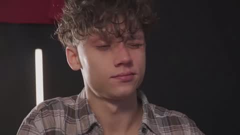 Snapshot of nicky_neal chatting on October 5, 2025, 12:42 am Nicky Neal online show from October 5, 2025, 12:42 am