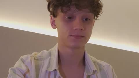 Snapshot of nicky_neal chatting on October 17, 2025, 12:47 am Nicky Neal online show from October 17, 2025, 12:47 am