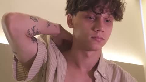 Snapshot of nicky_neal chatting on October 23, 2025, 12:21 am Nicky Neal online show from October 23, 2025, 12:21 am