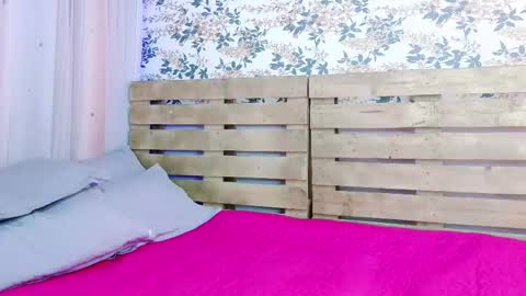 nicky_oli online show from January 23, 2025, 12:41 pm