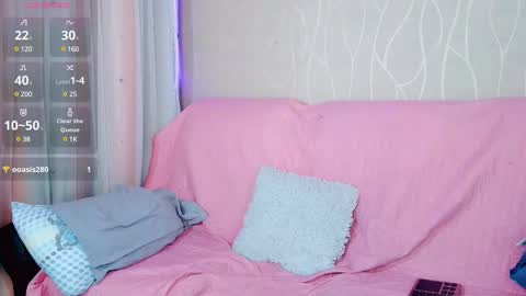 nicky_oli online show from March 12, 2025, 4:35 pm