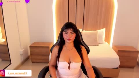 Nicky  online show from October 29, 2025, 1:41 am