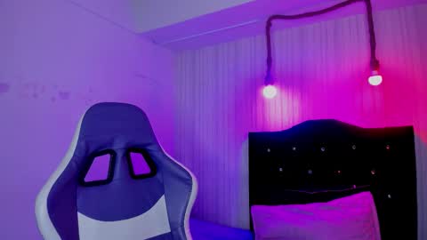 nicky_pop online show from October 22, 2025, 6:40 pm