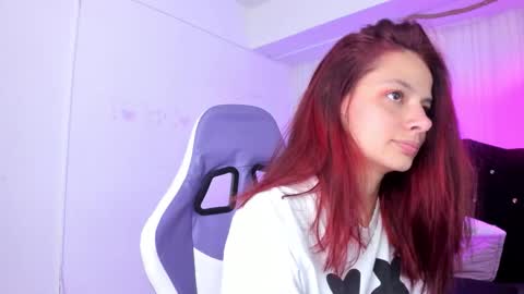 nicky_pop online show from November 6, 2025, 7:04 pm