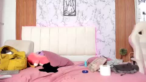 nicky_teem online show from July 1, 2026, 11:12 am