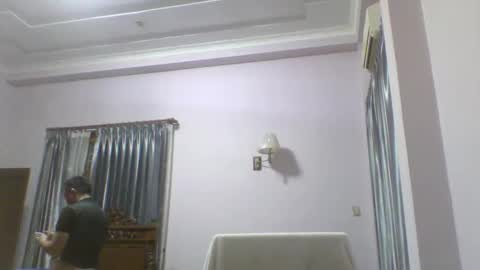 nickyang75 online show from January 12, 2025, 9:40 pm