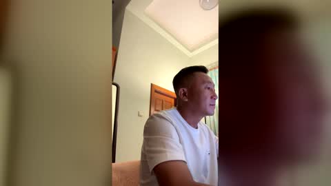 Snapshot of nickyang75 chatting on May 14, 2026, 8:15 pm nickyang75 online show from May 14, 2026, 8:15 pm
