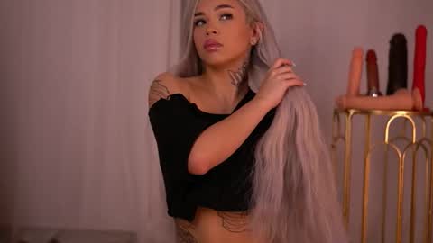 Nicky online show from October 26, 2025, 7:09 pm