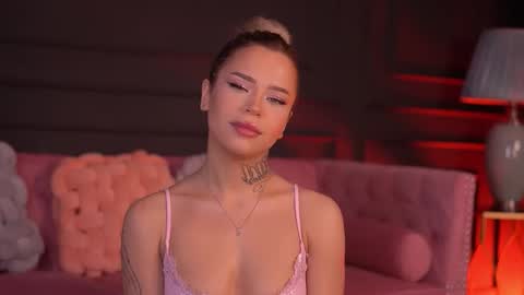 Nicky online show from December 14, 2025, 7:29 pm