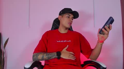 Nicky  online show from September 28, 2025, 11:21 pm