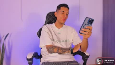 Nicky  online show from October 30, 2025, 12:17 pm