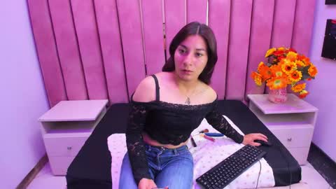 Nicky Miler online show from November 7, 2025, 12:49 pm