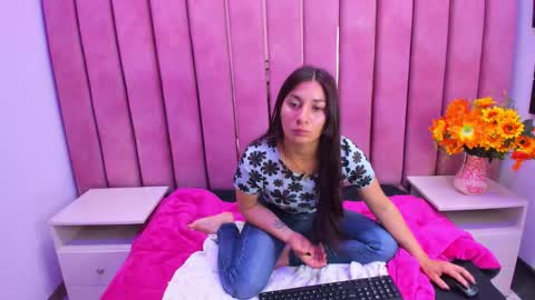 Nicky Miler online show from November 8, 2025, 1:33 pm