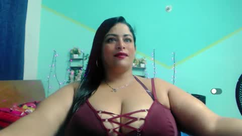 nickyribeiro online show from October 6, 2025, 5:05 am