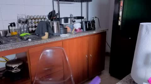 Nicky online show from April 8, 2026, 10:37 am