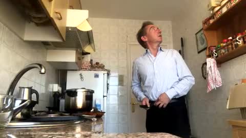 Nico online show from November 28, 2025, 2:20 pm