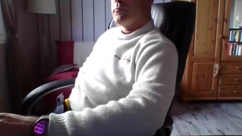 nico82_fr online show from November 30, 2025, 3:16 pm