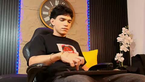 Snapshot of nico_monroet chatting on April 28, 2026, 8:58 pm nico_monroet online show from April 28, 2026, 8:58 pm