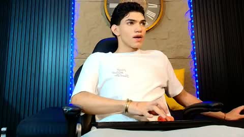 Snapshot of nico_monroet chatting on April 30, 2026, 9:41 pm nico_monroet online show from April 30, 2026, 9:41 pm