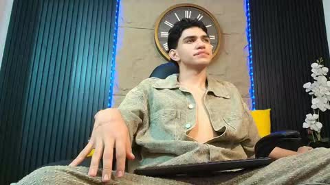 Snapshot of nico_monroet chatting on May 21, 2026, 11:45 pm nico_monroet online show from May 21, 2026, 11:45 pm