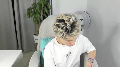 Snapshot of nico_nico_xd chatting on October 22, 2025, 11:37 pm Nico online show from October 22, 2025, 11:37 pm