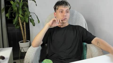 Snapshot of nico_nico_xd chatting on November 17, 2025, 4:29 am Nico online show from November 17, 2025, 4:29 am