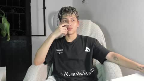 Snapshot of nico_nico_xd chatting on December 14, 2025, 11:31 pm Nico online show from December 14, 2025, 11:31 pm