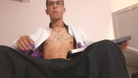 nico_viper_1 online show from January 11, 2026, 10:59 pm