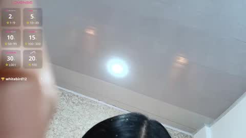 Nicol Alvarez online show from October 30, 2025, 9:04 pm