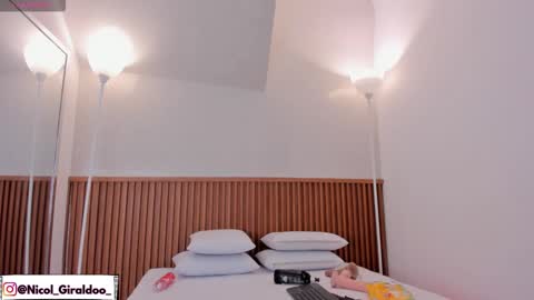 Snapshot of nicol_giraldo chatting on February 20, 2026, 6:26 am Nicol online show from February 20, 2026, 6:26 am