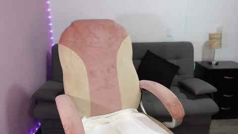 Snapshot of nicol_storm chatting on November 5, 2025, 11:16 pm nicole Storm online show from November 5, 2025, 11:16 pm