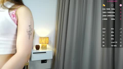 Lana online show from November 13, 2025, 6:40 pm