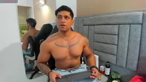 nicolas_montoya online show from September 13, 2025, 8:52 pm