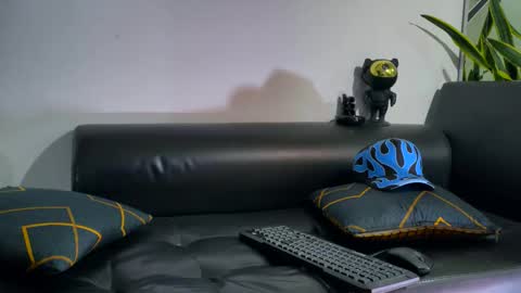 Snapshot of nicolas_veiny chatting on November 2, 2025, 12:57 am Nicolas online show from November 2, 2025, 12:57 am