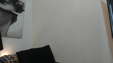 Snapshot of nicolasmuscle chatting on December 20, 2024, 1:58 am Andres online show from December 20, 2024, 1:58 am