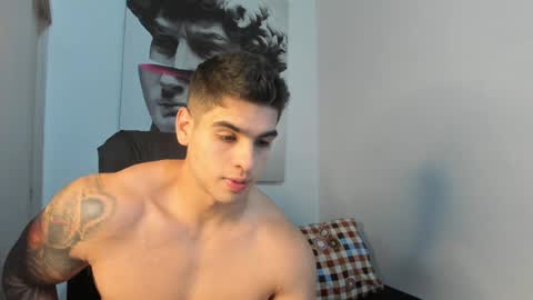 Snapshot of nicolasmuscle chatting on December 29, 2024, 10:57 pm Andres online show from December 29, 2024, 10:57 pm