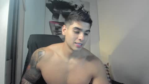 Snapshot of nicolasmuscle chatting on February 4, 2025, 6:17 pm Andres online show from February 4, 2025, 6:17 pm