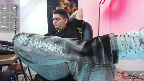 Snapshot of nicolass_fellener chatting on November 3, 2025, 5:20 am Nicolas Fellener online show from November 3, 2025, 5:20 am