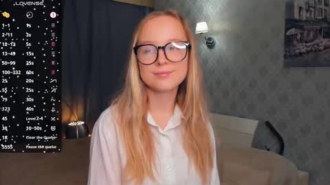 Nicoletta online show from October 27, 2025, 7:07 pm