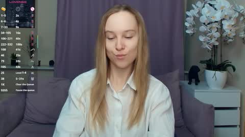 Nicoletta online show from March 17, 2026, 6:44 pm