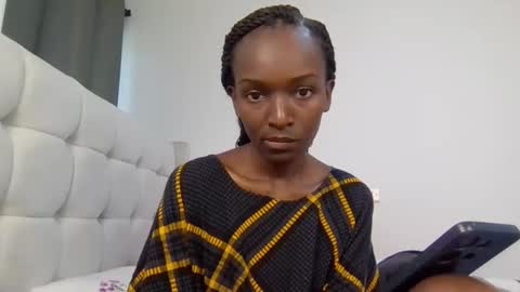 nicole161117 online show from November 20, 2025, 12:27 pm