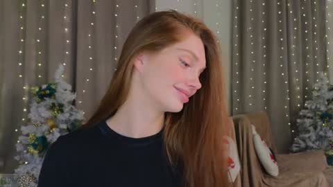 Snapshot of nicole_broown chatting on December 15, 2024, 11:53 pm Nicole online show from December 15, 2024, 11:53 pm